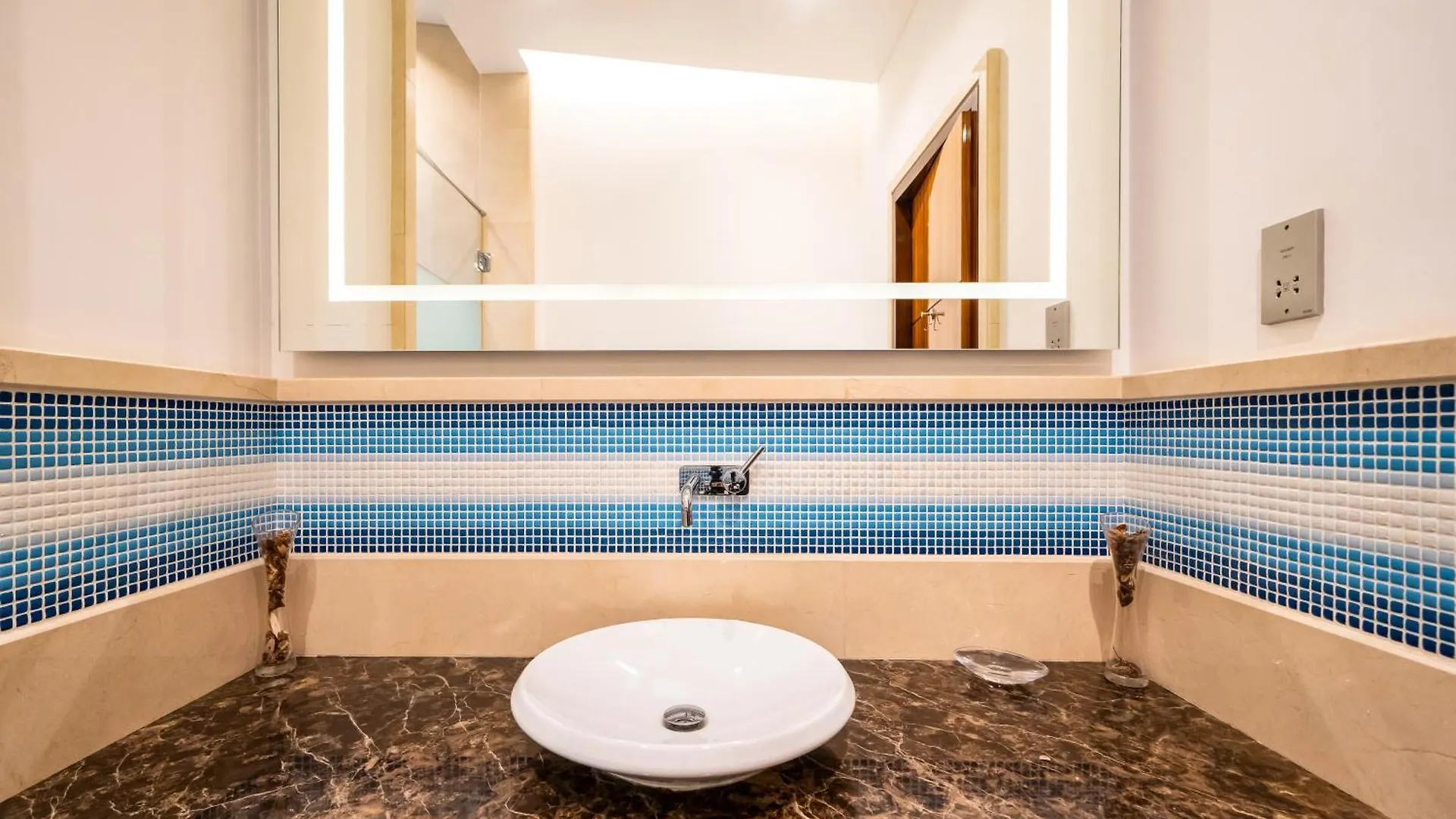 Blue Breeze - Prestigious And Luxury 7Br Villa In Emirates Hills Dubai 0*,  United Arab Emirates