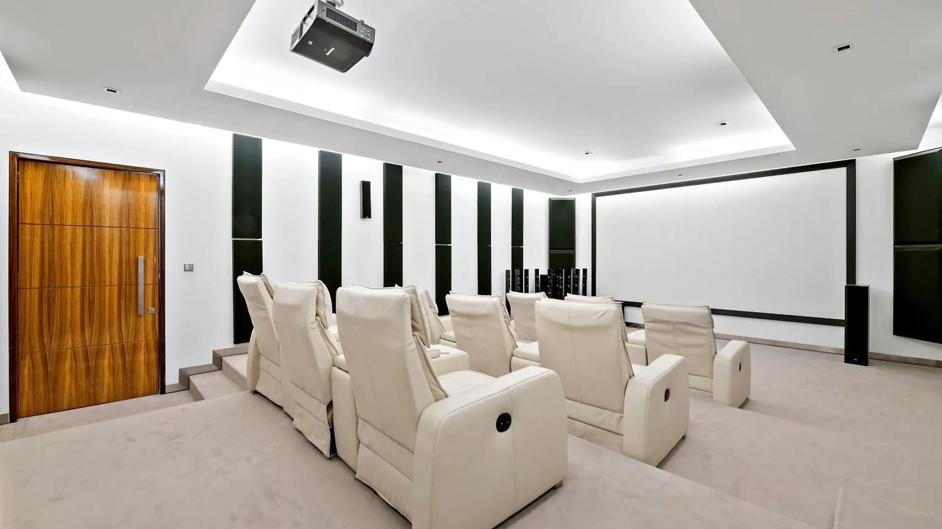 Blue Breeze - Prestigious And Luxury 7Br Villa In Emirates Hills Dubai 0*,  United Arab Emirates